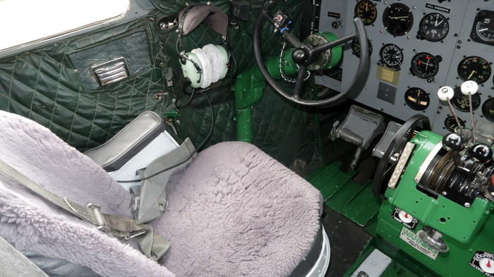 TF-NPK cockpit