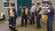 Duxford. Personel i WWII uniformer